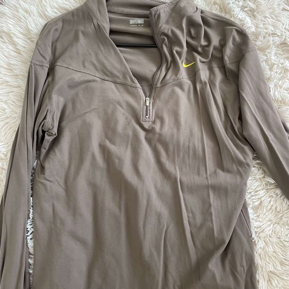 Nike workout pull over